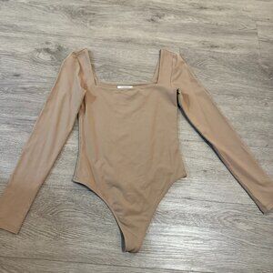 Aritzia Babaton Original Contour Squareneck Bodysuit, Size S